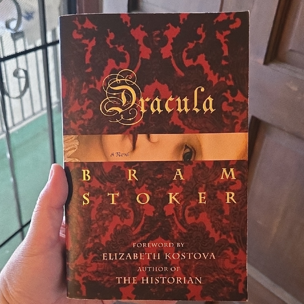 Dracula by Bram Stoker Book